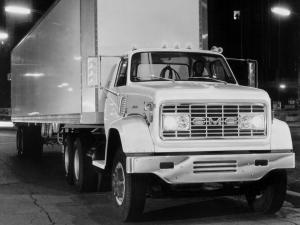GMC 7500 Tractor Truck 1975 года